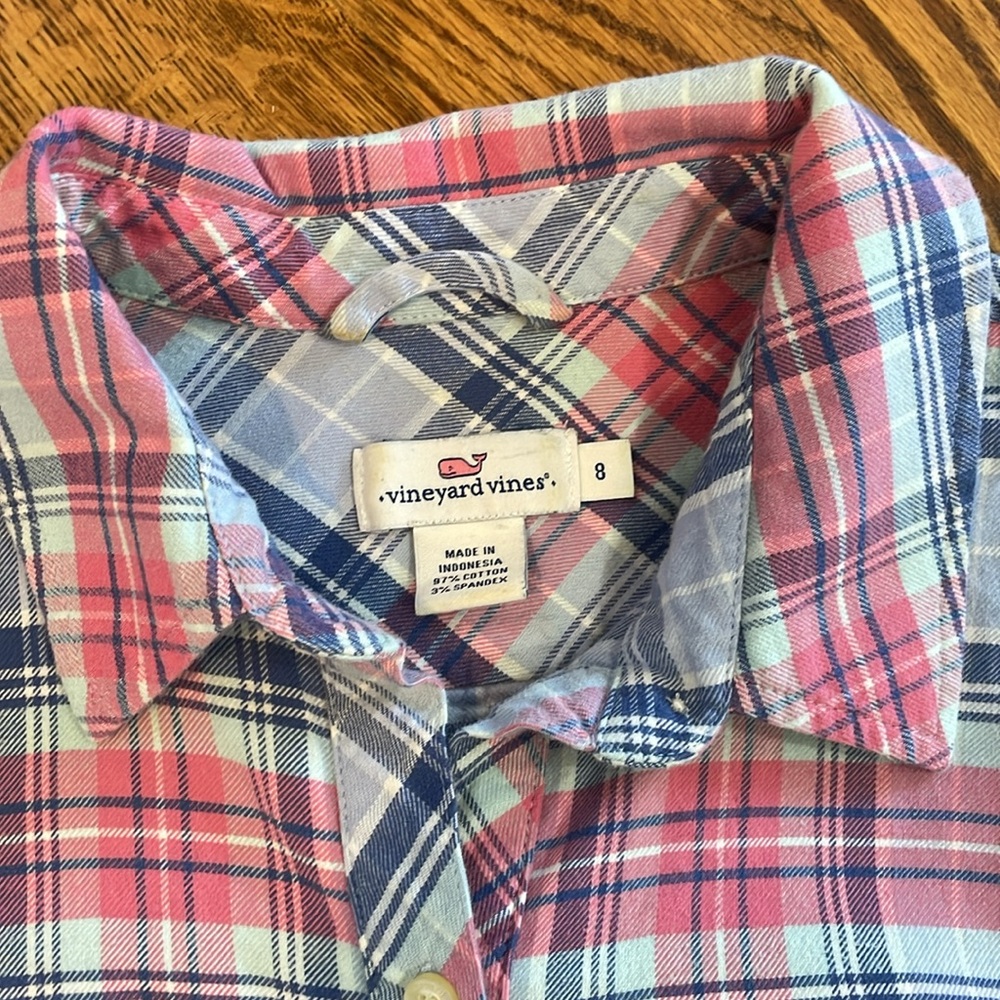 Women’s Vineyard Vines Button Down/Button Up Shirt. Size 8. - Picture 5 of 11